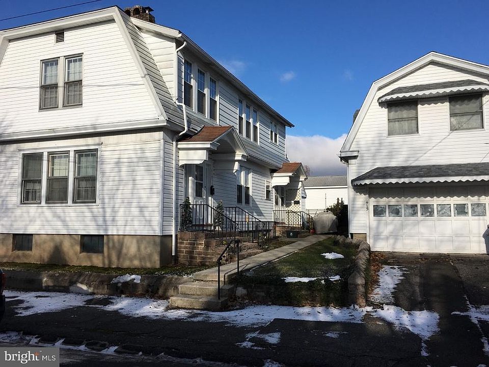 1st image of 419 W Washington St