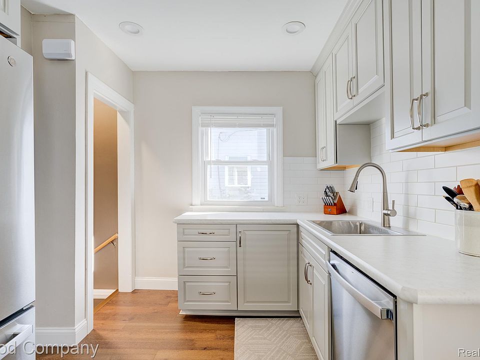 971 Harvard Rd, photo 15