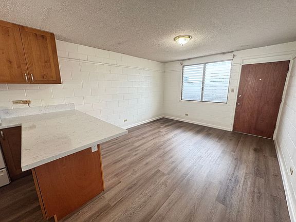 3rd image of 1419 Ernest St #403