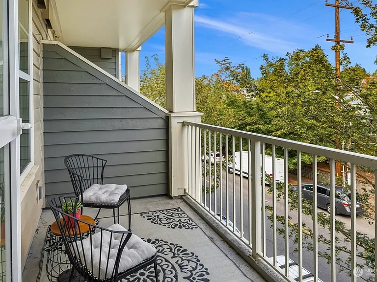 2901 NE Blakeley St #421 — Photo 9