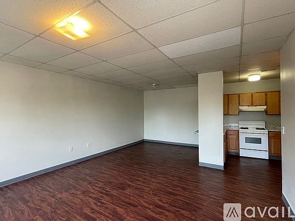 3rd image of 3288 W 58th St APT 21