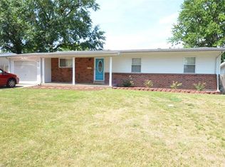 515 Paddlewheel Dr, Florissant, MO 63033