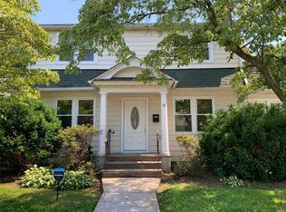 48 Willow St, Hempstead, NY 11550