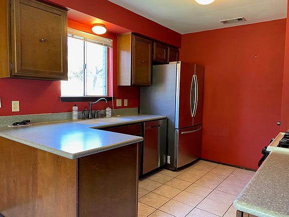 3rd image of 2504 Lazy Oaks Dr