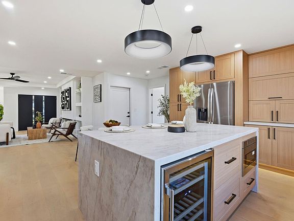 5th image of 3015 Machado Ave