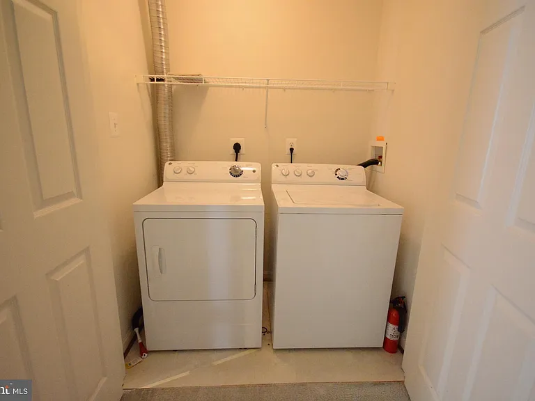 421 Green Fern Cir — Photo 20