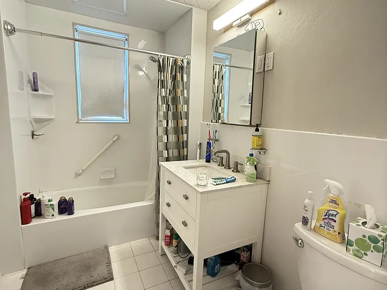 437 Washington St #1 — Photo 4
