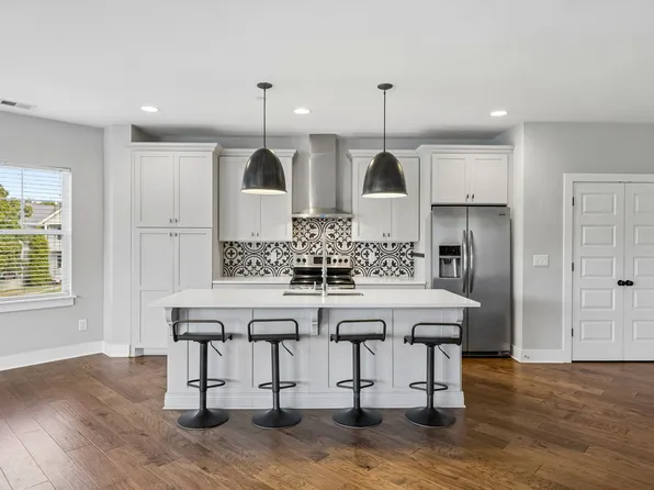5608 Morrow Rd, Nashville, TN 37209