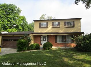 929 Springview Dr, Flushing, MI 48433