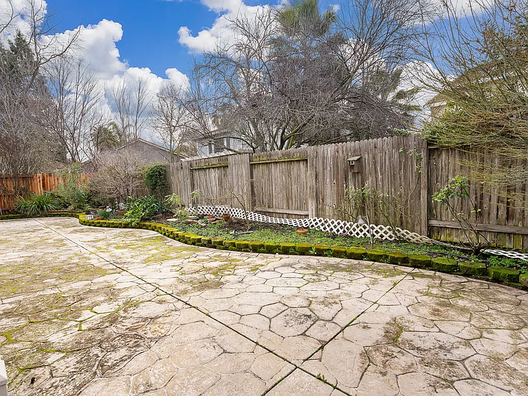 2620 Maybrook Dr — Photo 25