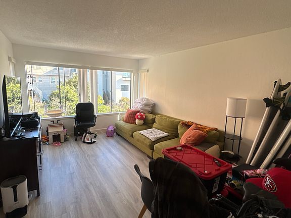 2nd image of 410 44th Ave APT 204