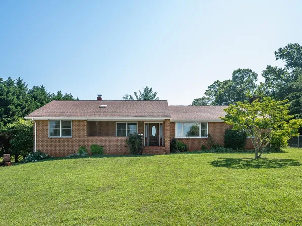 1874 Hales Ford Rd, Moneta, VA 24121