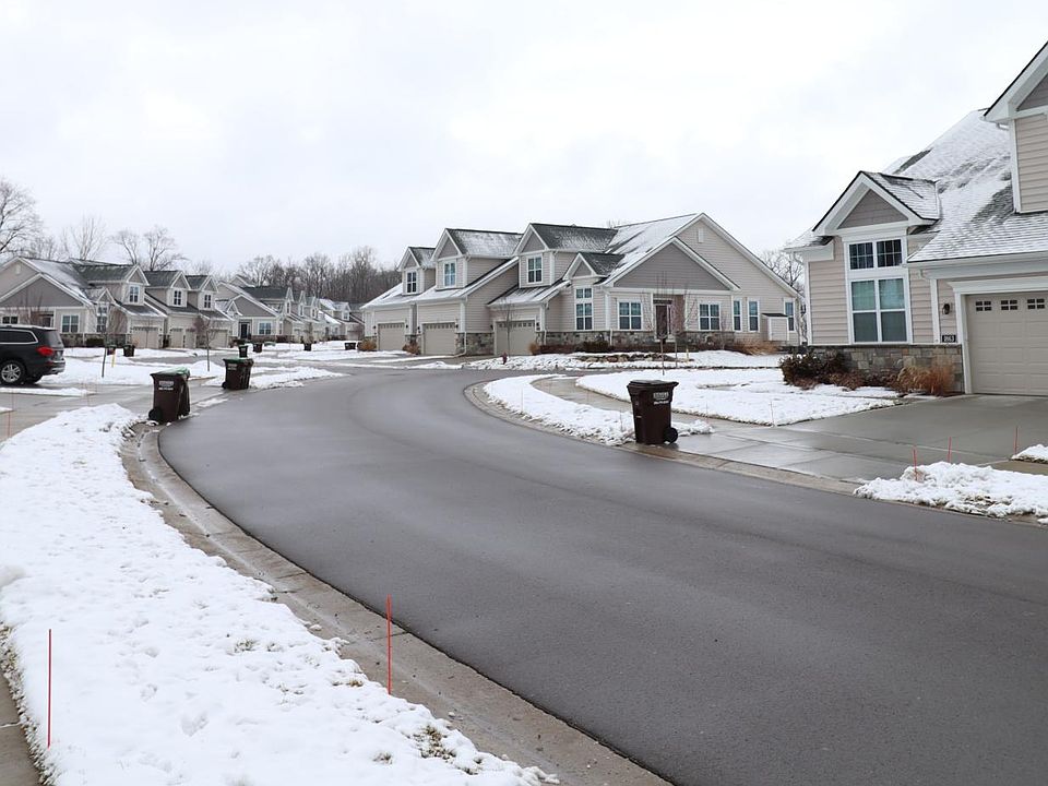 1st image of 2643 Oxford Cir