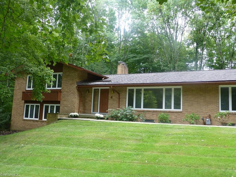 1st image of 40 Farwood Dr