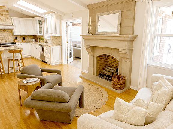 5th image of 208A Forrest Valley Cir