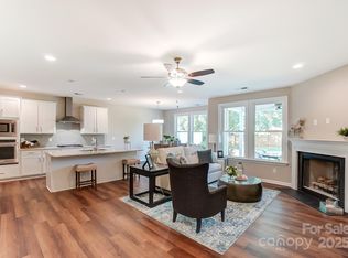 10408 Audubon Ridge Dr, Cornelius, NC 28031