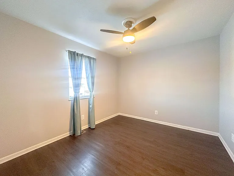 1326 S Elizabeth St — Photo 9