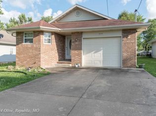 344 W Olive St, Republic, MO 65738