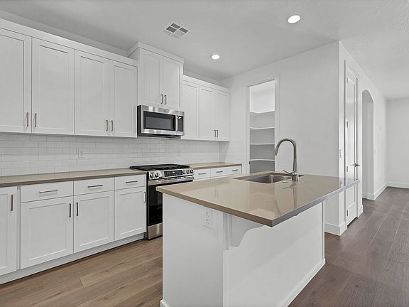 7th image of this home