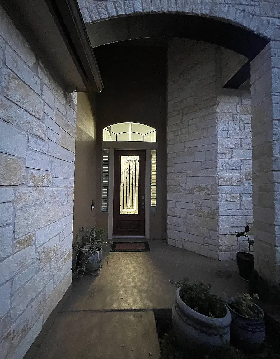 4 bed, 2478 sqft, $3,200 — Photo 2