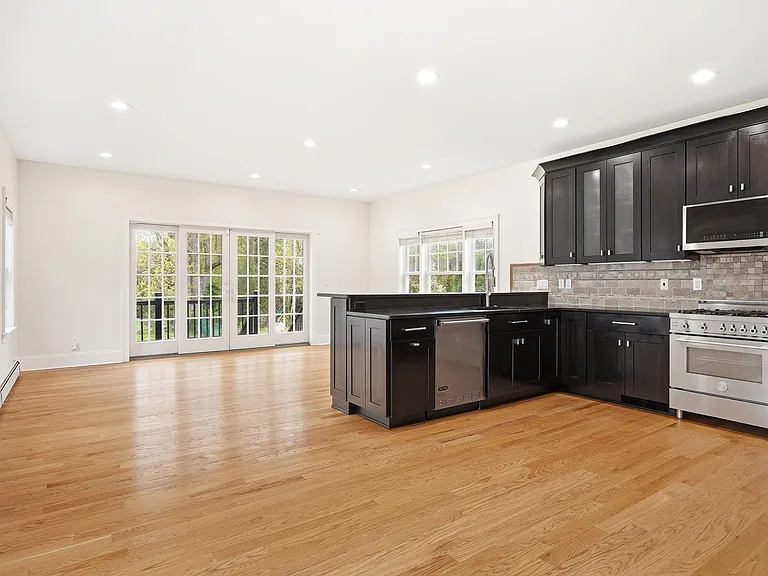 228 Central Ave — Photo 8