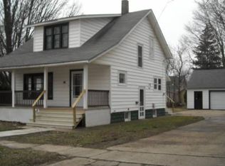 104 N 4th St, Sturgis, MI 49091