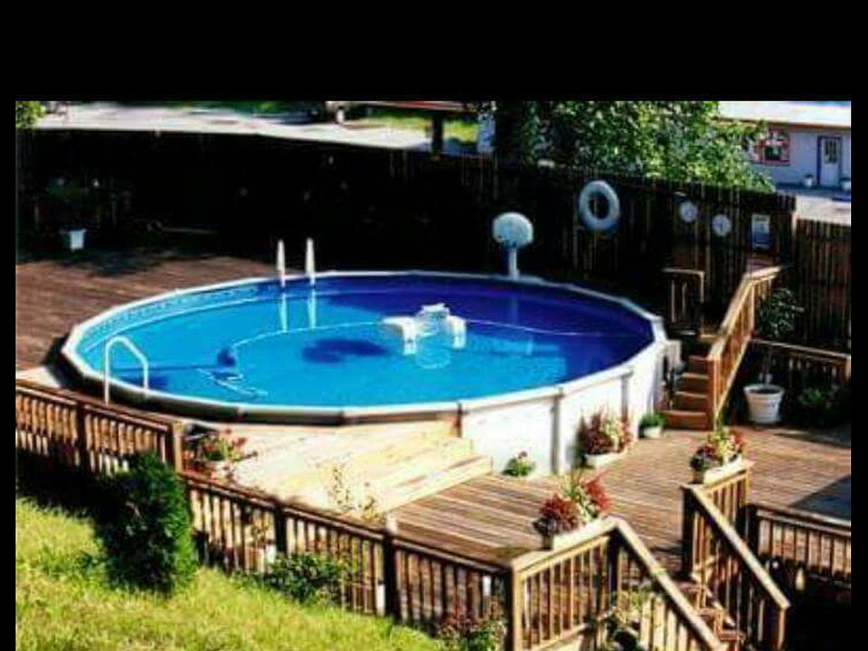 3 story deck, pool, hot tub