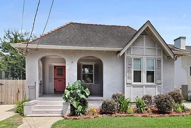 3 bed, 2.0 bath, 1360 sqft, $2,500 — Photo 1