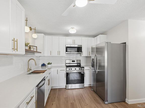 4th image of 580 S Clinton Street #6C