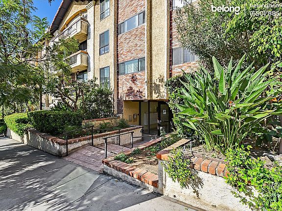 2nd image of 1735 N Fuller Ave APT 221