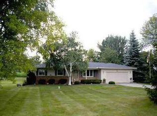 9083 W Potter Rd, Flushing, MI 48433