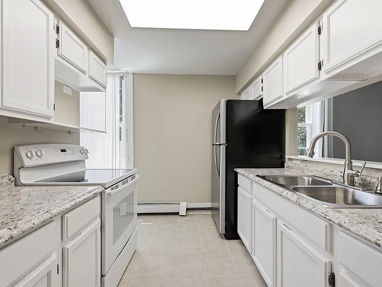 401 Rose St #3 — Photo 7