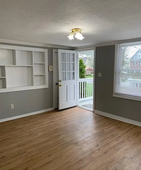 325 Evergreen Rd — Photo 6