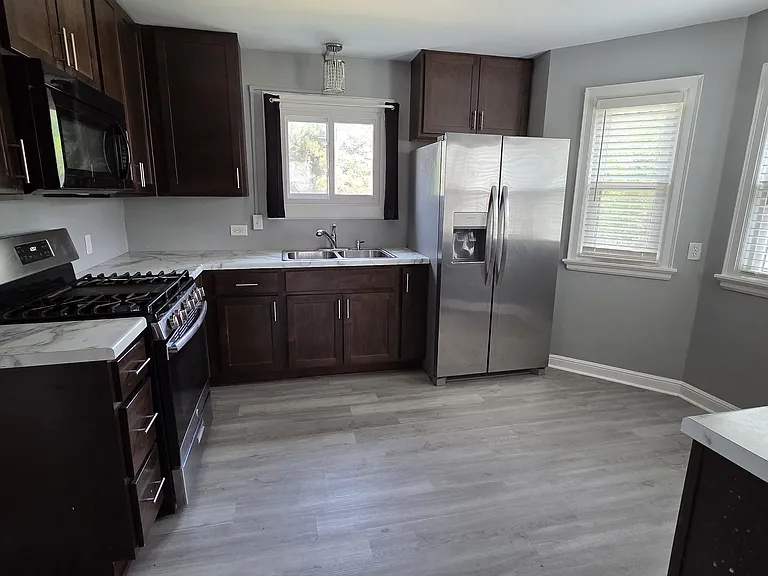 5572 N Bethmaur Ln — Photo 15