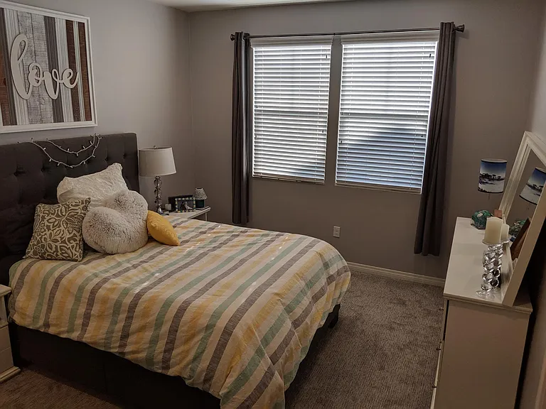 504 Finch Ln — Photo 10
