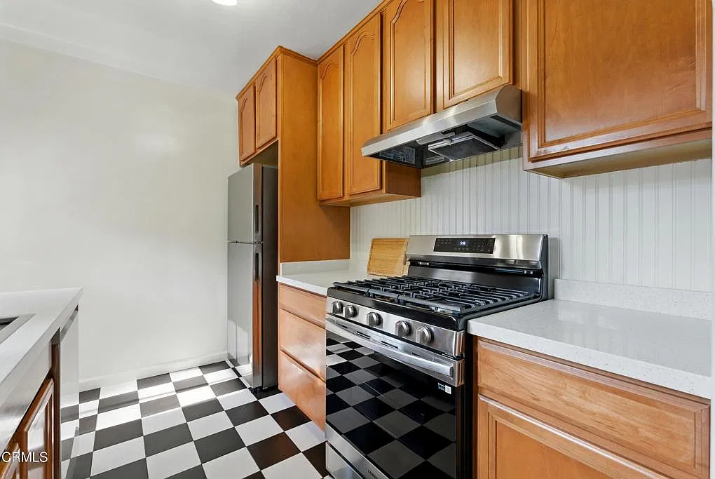 2 bed, 1.0 bath, 1000 sqft, $2,800 — Photo 4