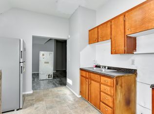 1305 S 32nd St #502, Omaha, NE 68105