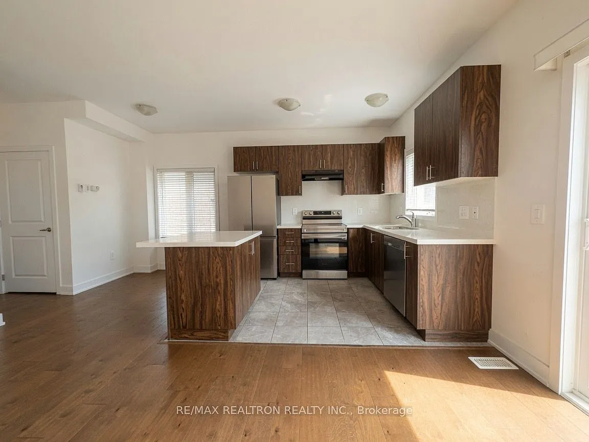 3 bed, $2,600 — Photo 3