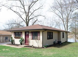 327 Council Trl, Lake In The Hills, IL 60156