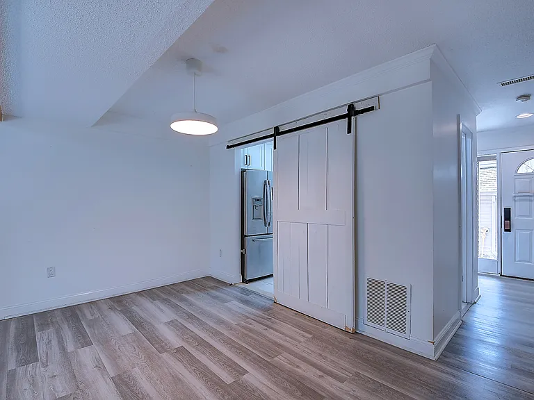 32 Farmington Chase Cres #32 — Photo 10