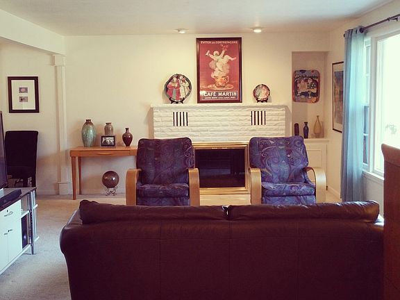 Living Room Gas Fireplace