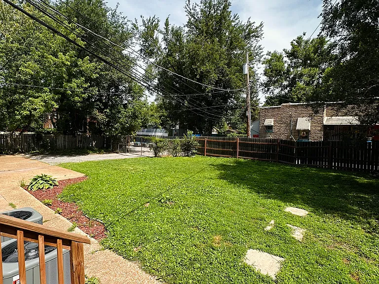 3201-3209 Arsenal St #3203 — Photo 11