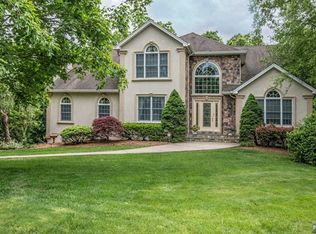 23 Leach Ave, Park Ridge, NJ 07656