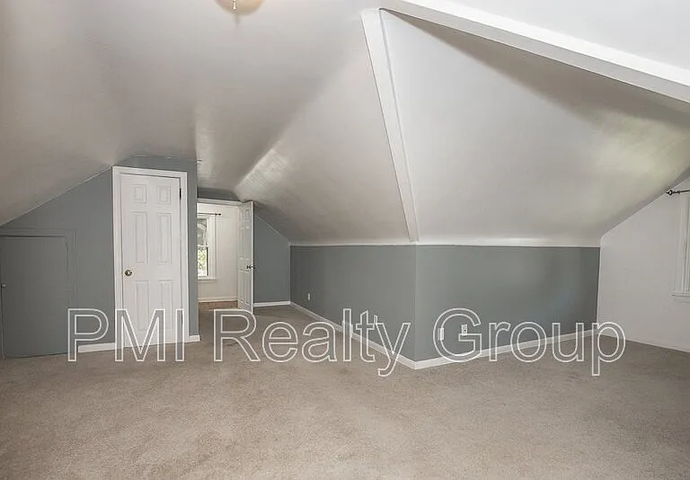 1547 Sherbrook Rd — Photo 22