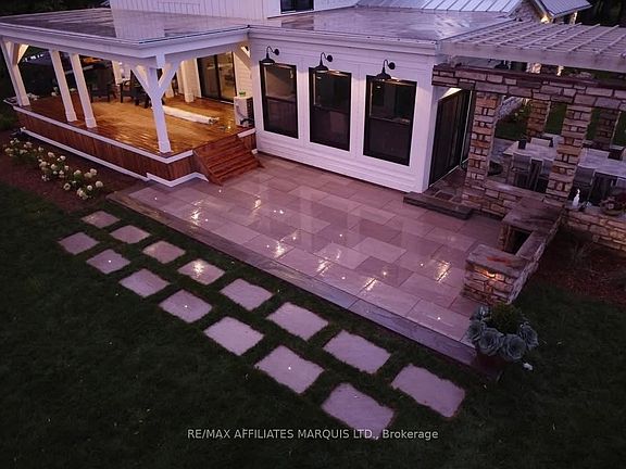 2nd image of 6404 Le Domaine Rd