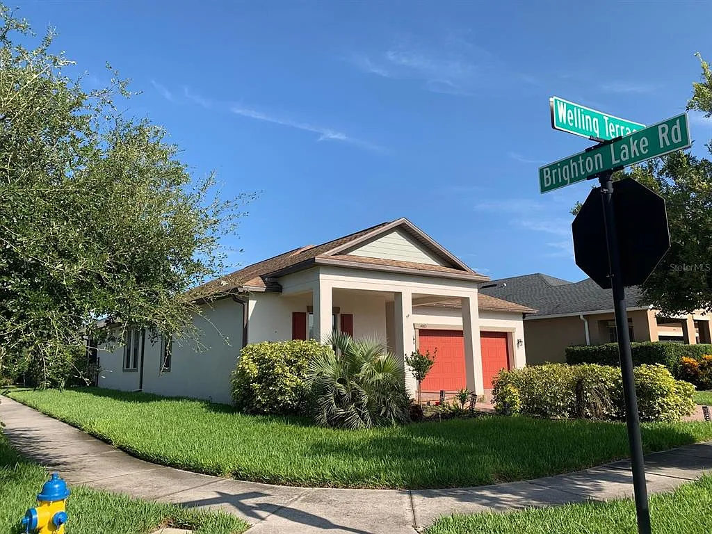 4 bed, 3.0 bath, 2061 sqft, $2,995 — Photo 4