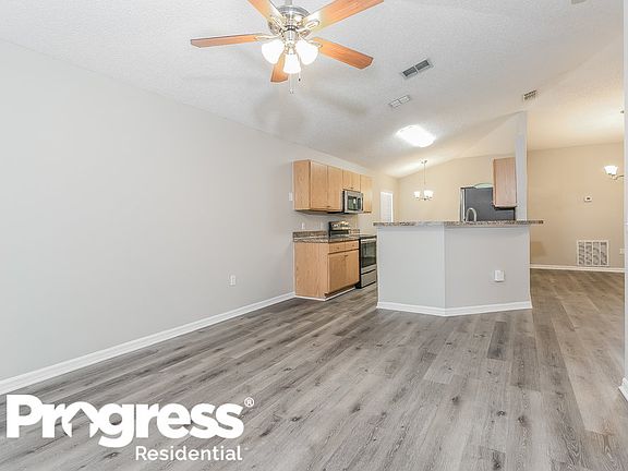 3rd image of 255 Cobalt Dr
