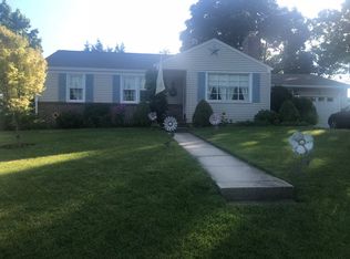 291 Garden City Dr, Cranston, RI 02920