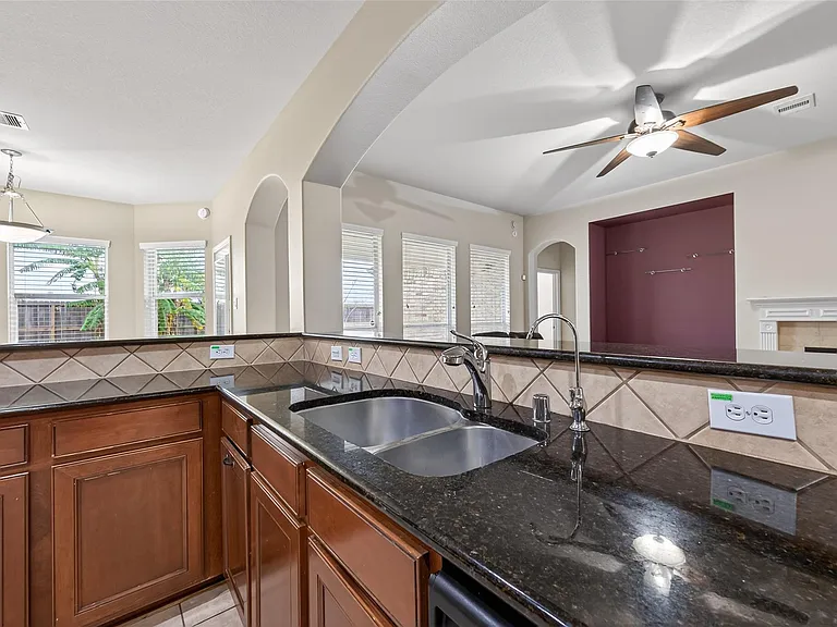 5215 Field Briar Ln — Photo 14