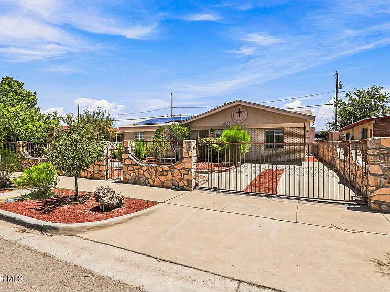 6340 Modesta St — Photo 3